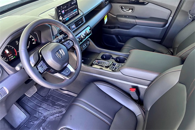 2025 Honda Pilot TrailSport photo 6