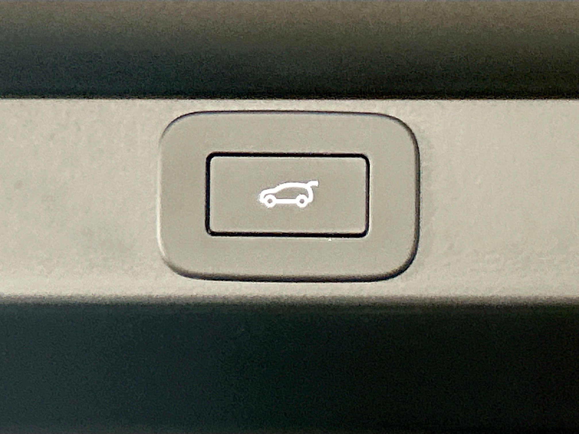 2025 Land Rover Range Rover SE photo 6