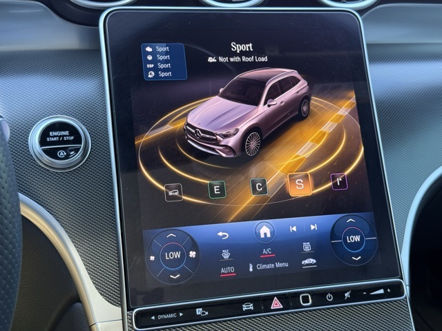2024 Mercedes Benz GLC 300 photo 24