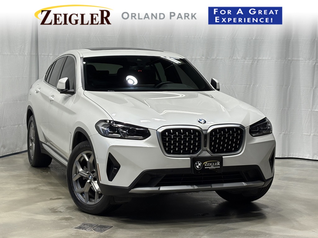 2023 BMW X4 30i's photo