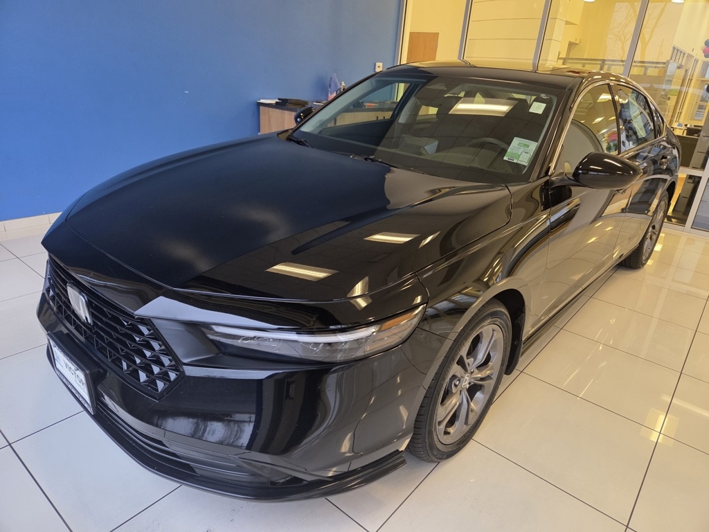 2023 Honda Accord EX's photo