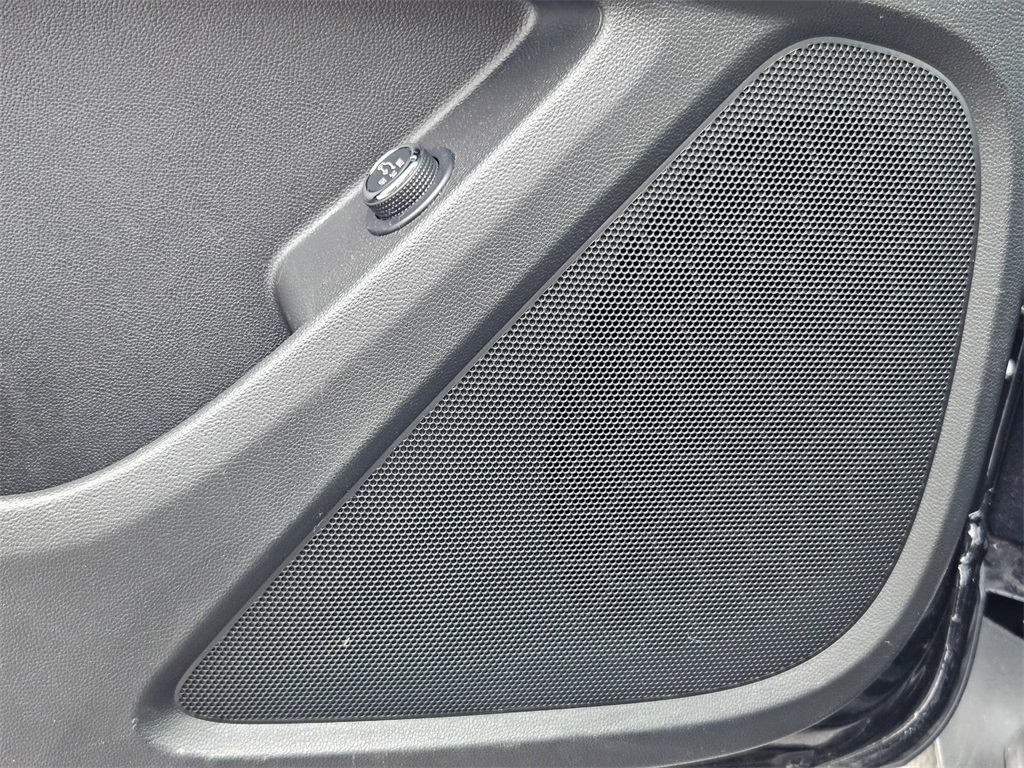 2022 Chevrolet Traverse Cloth 1LT photo 11