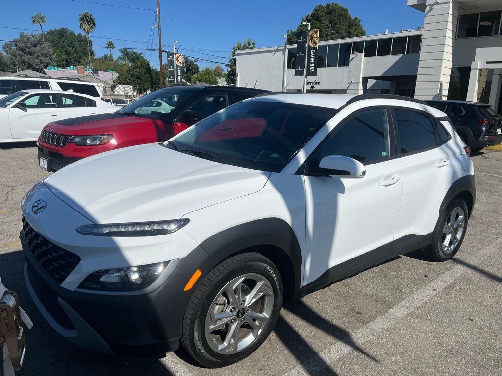 2023 Hyundai Kona SEL photo 2