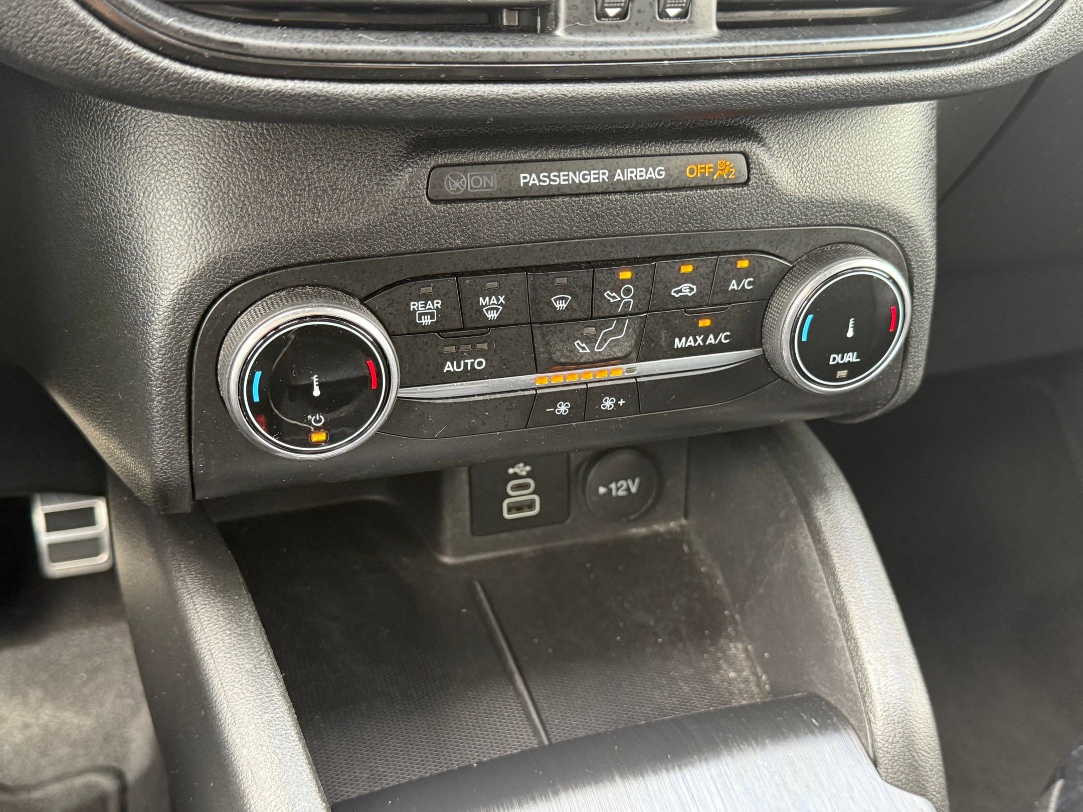 2024 Ford Escape ST-Line photo 19