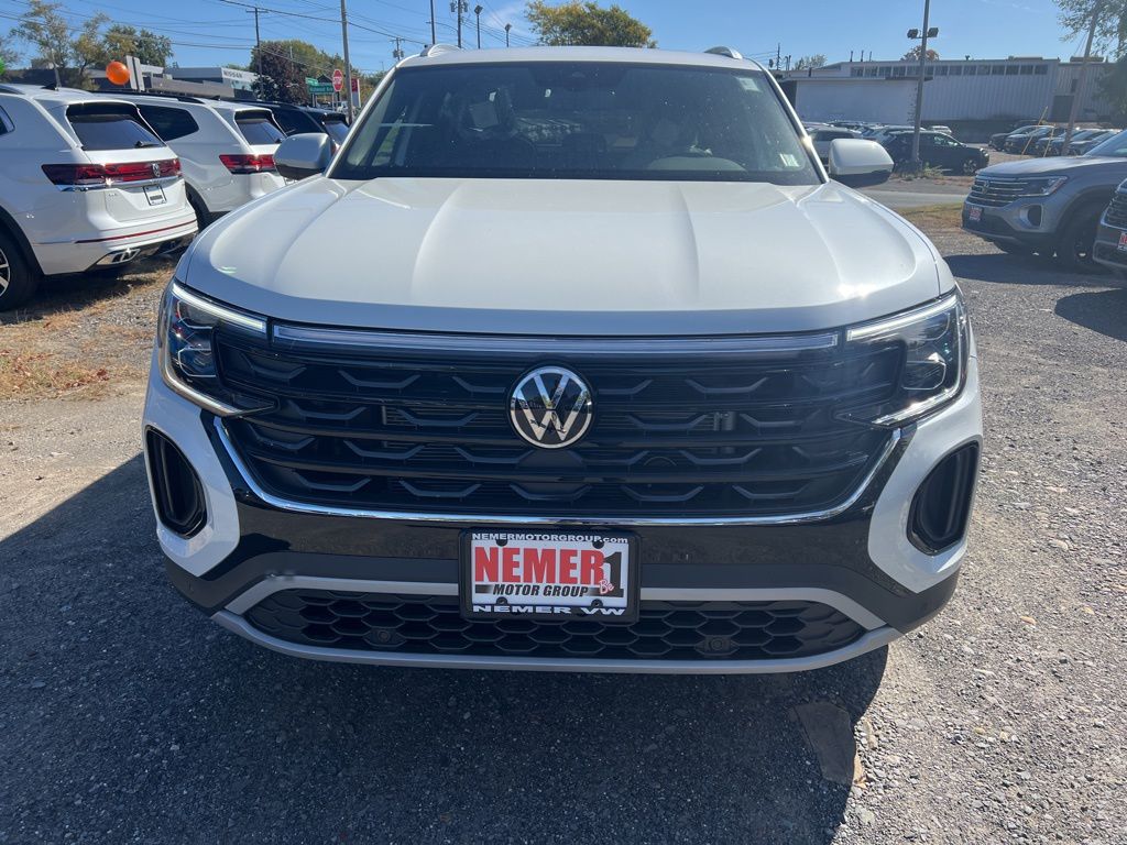2026 Volkswagen Atlas Cross Sport SE Technology photo 2