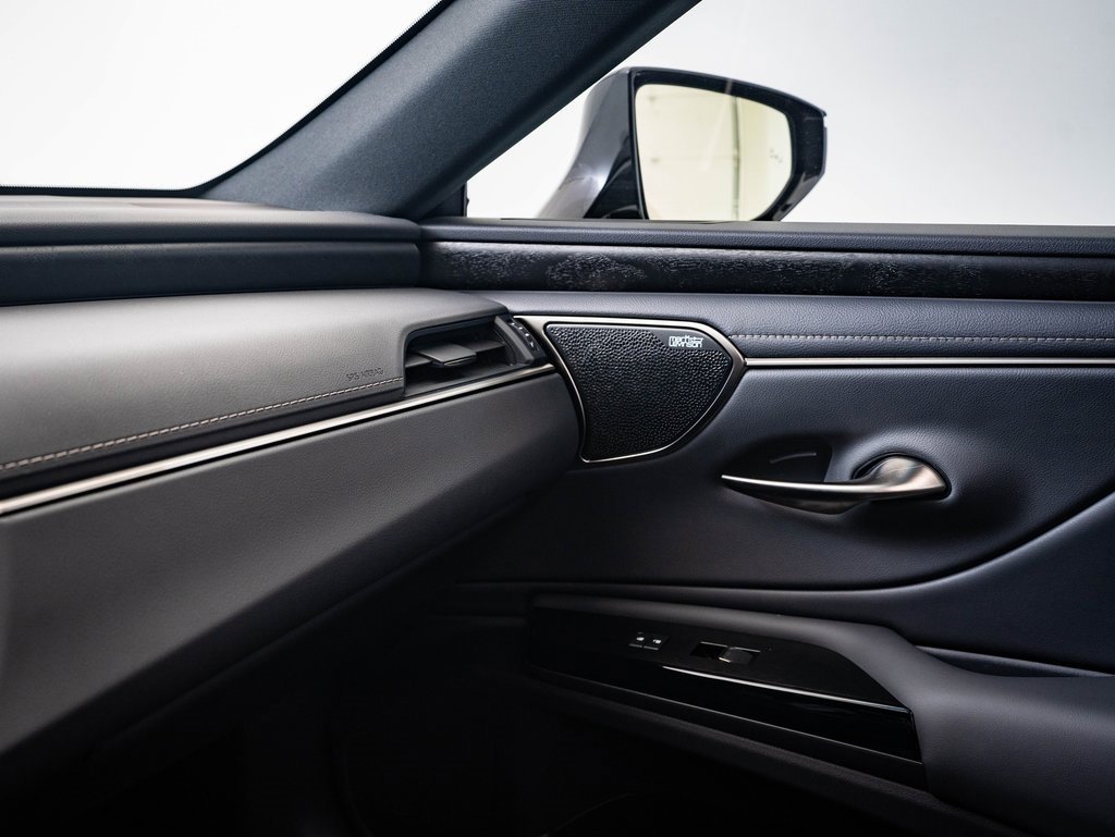 2025 Lexus ES 350 Ultra Luxury photo 33