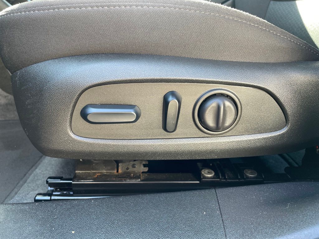 2023 Chevrolet Malibu 1LT photo 14