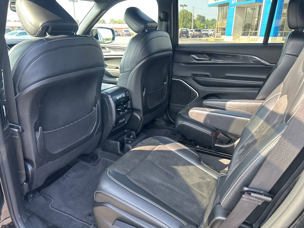 2022 Jeep Grand Cherokee Altitude photo 12