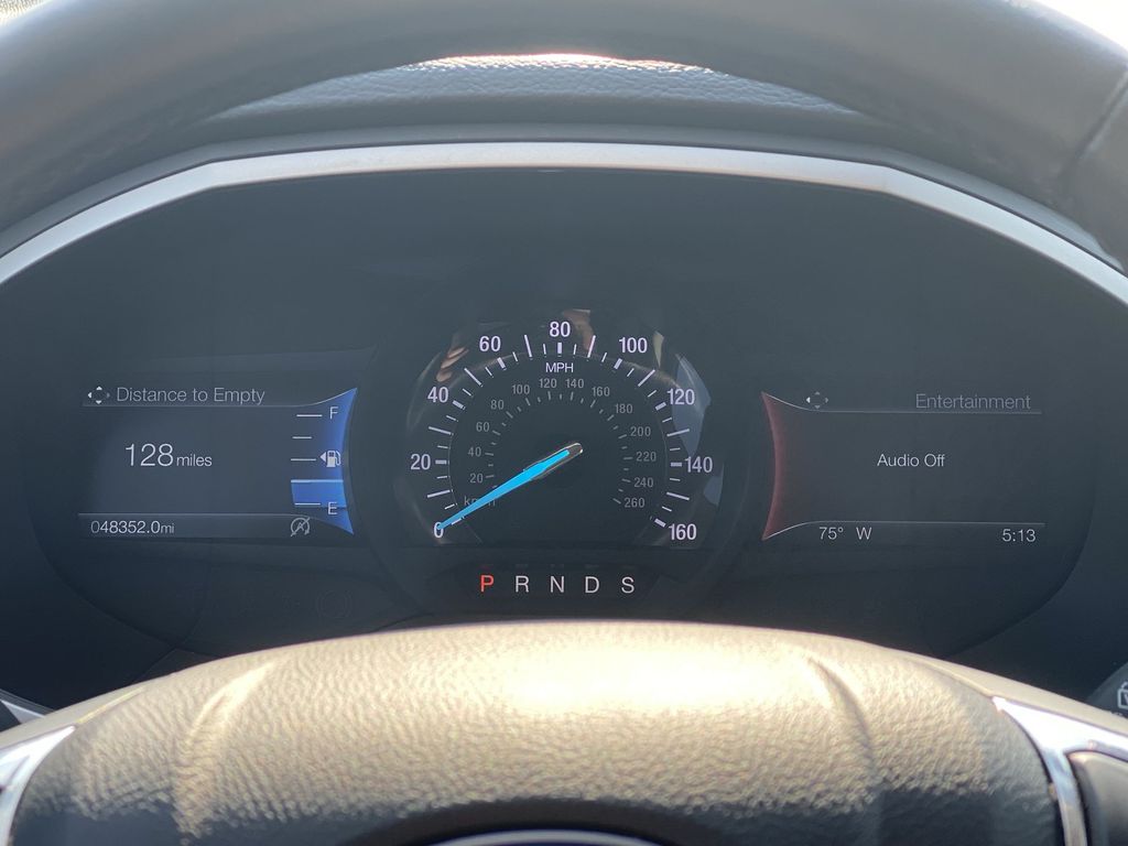 2020 Ford Edge SEL photo 2