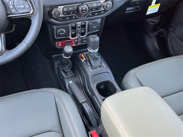 2025 Jeep Gladiator Mojave photo 15