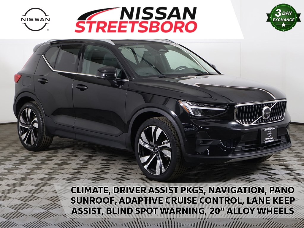 2023 Volvo XC40 Plus's photo