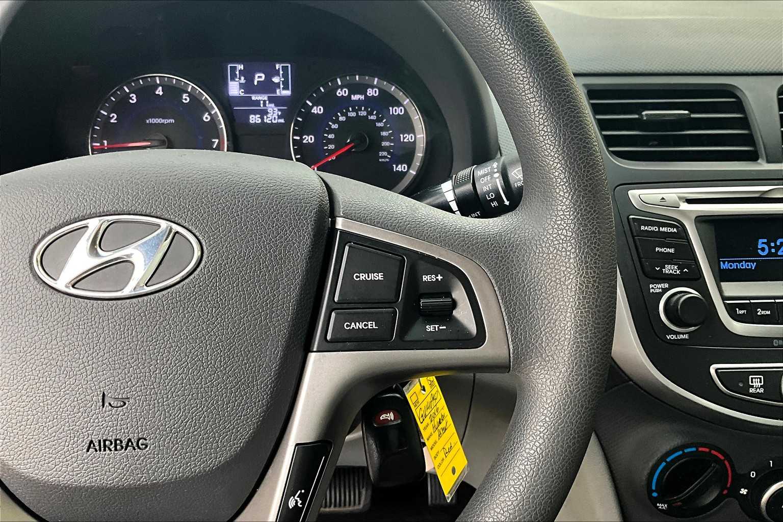 2016 Hyundai Accent SE photo 23