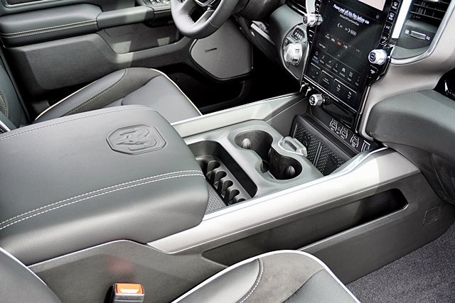 New 2026 Bright White Clear-Coat Exterior Paint RAM Laramie image 15