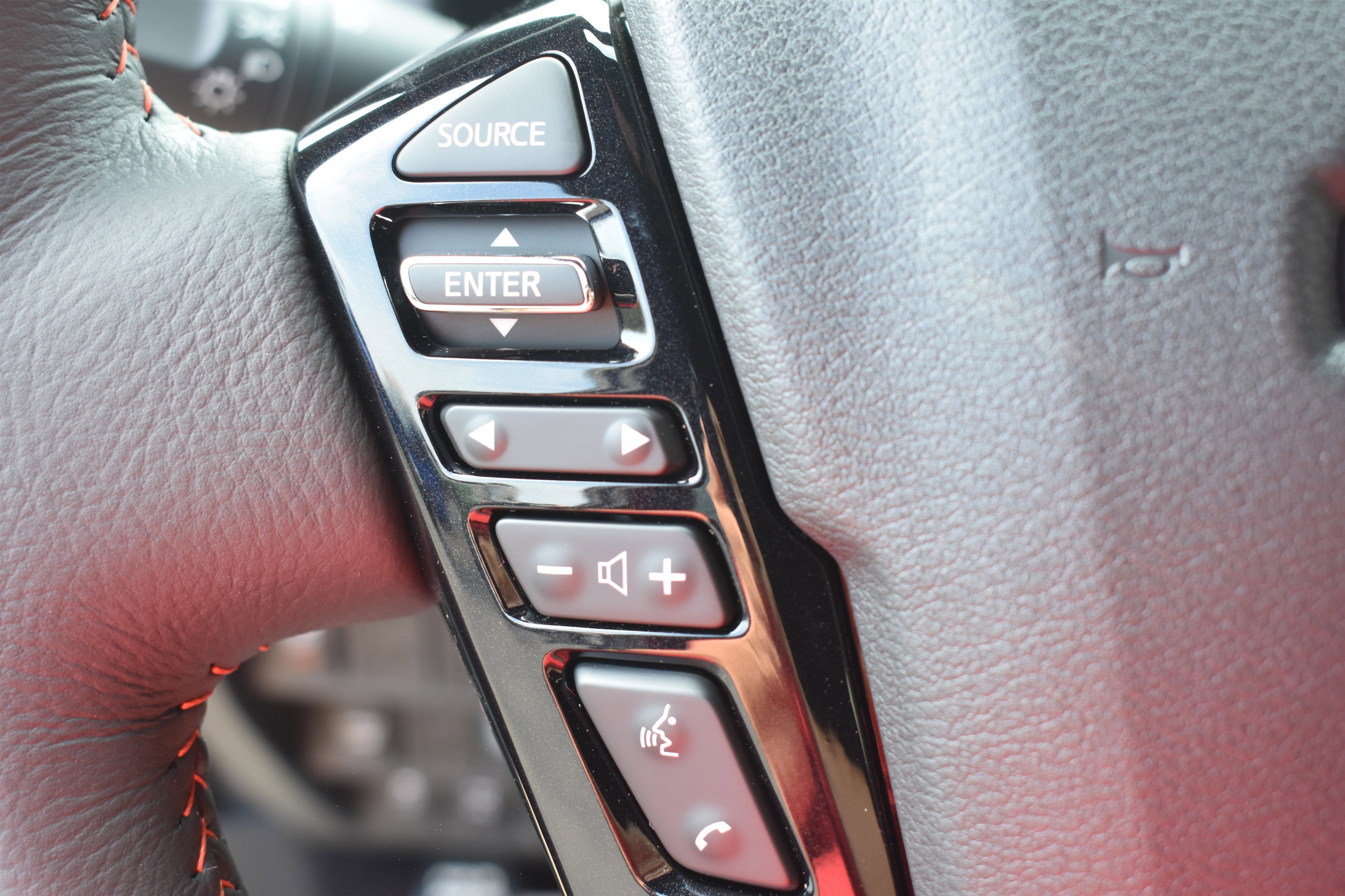 2026 Nissan Frontier PRO-4X photo 10