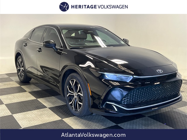 2024 Toyota Crown XLE's photo