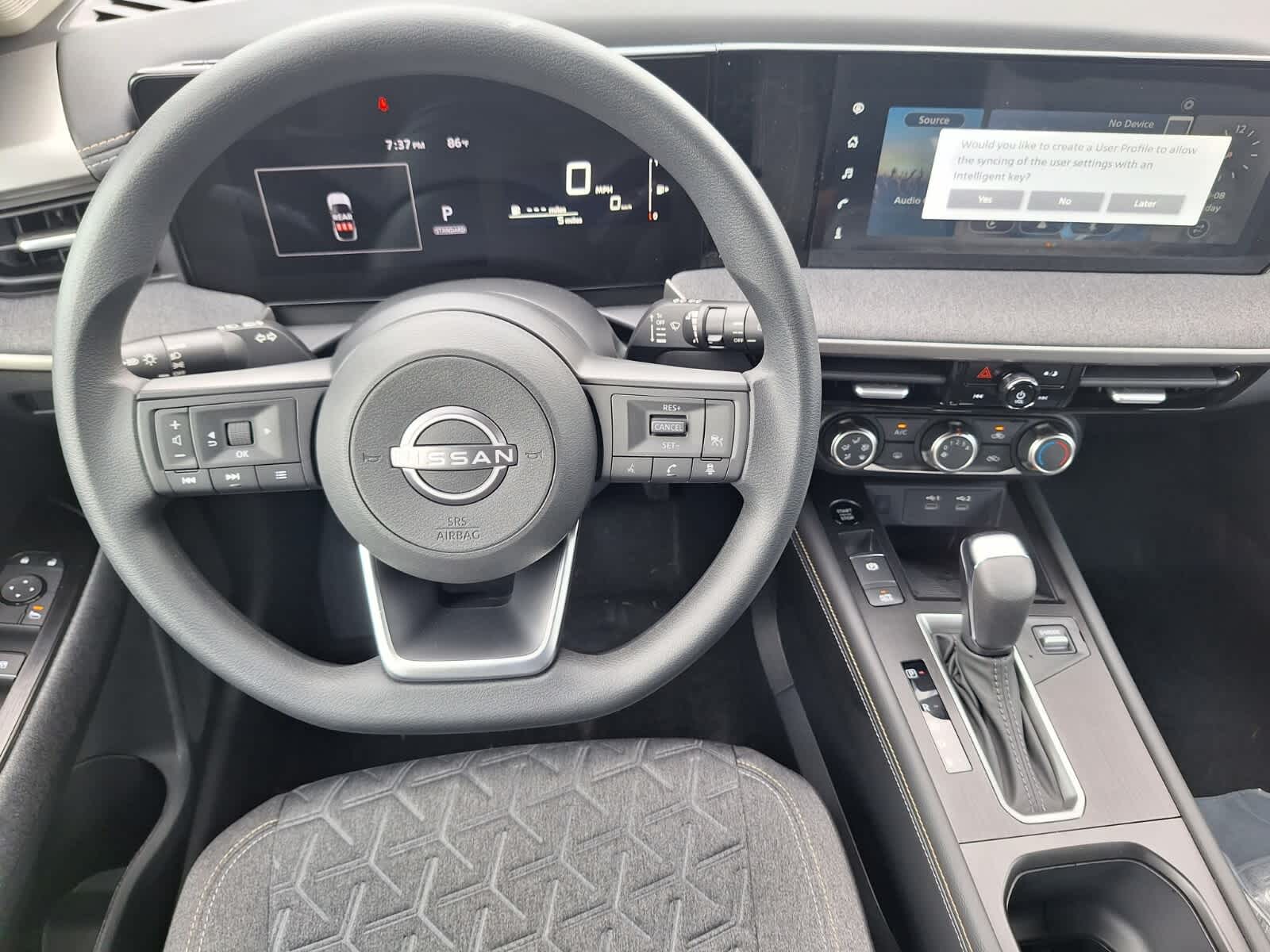 2025 Nissan Kicks SV photo 18