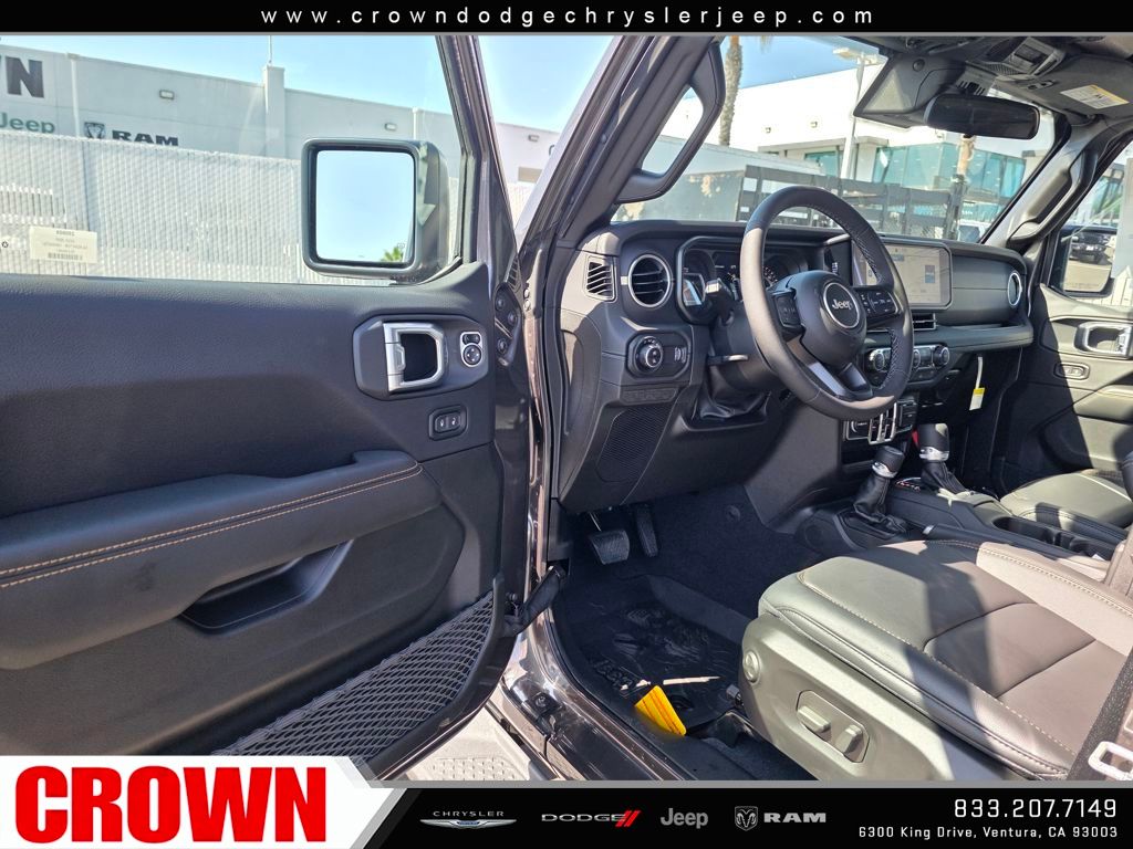 2025 Jeep Gladiator Sport photo 15