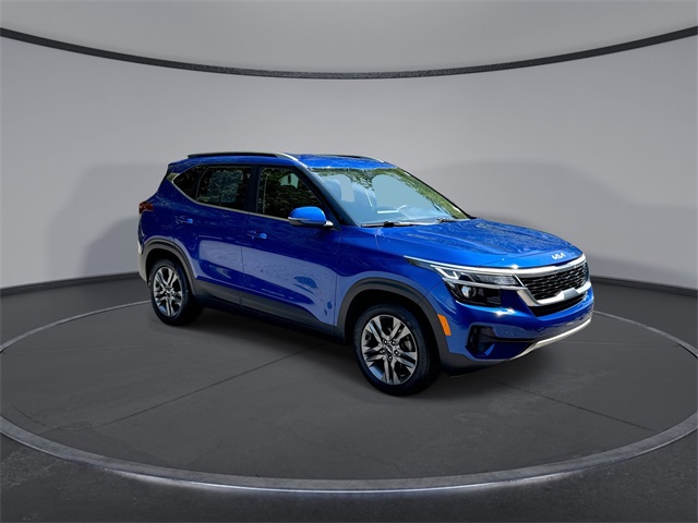 2022 Kia Seltos S photo 2