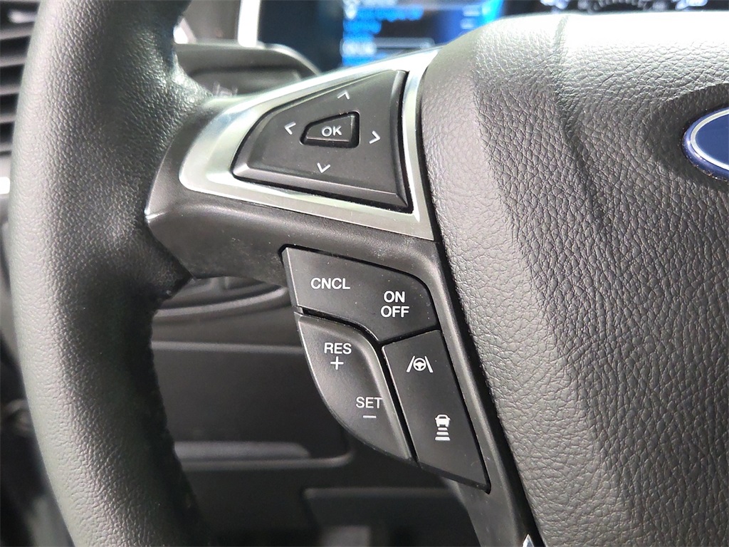 2021 Ford Edge SEL photo 18