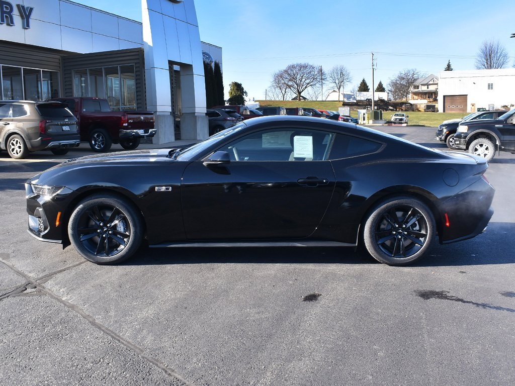 2026 Ford Mustang GT photo 2