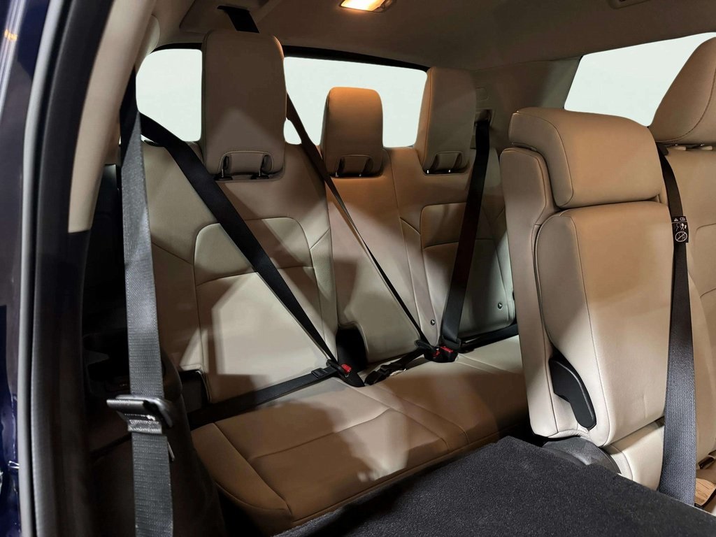 2023 Nissan Pathfinder SL photo 24