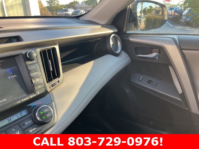 2016 Toyota RAV4 XLE photo 27