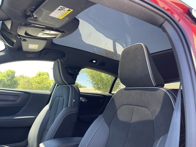 2022 Volvo C40 Recharge photo 11