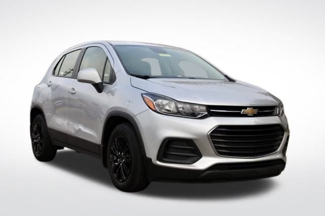 2018 Chevrolet Trax LS's photo