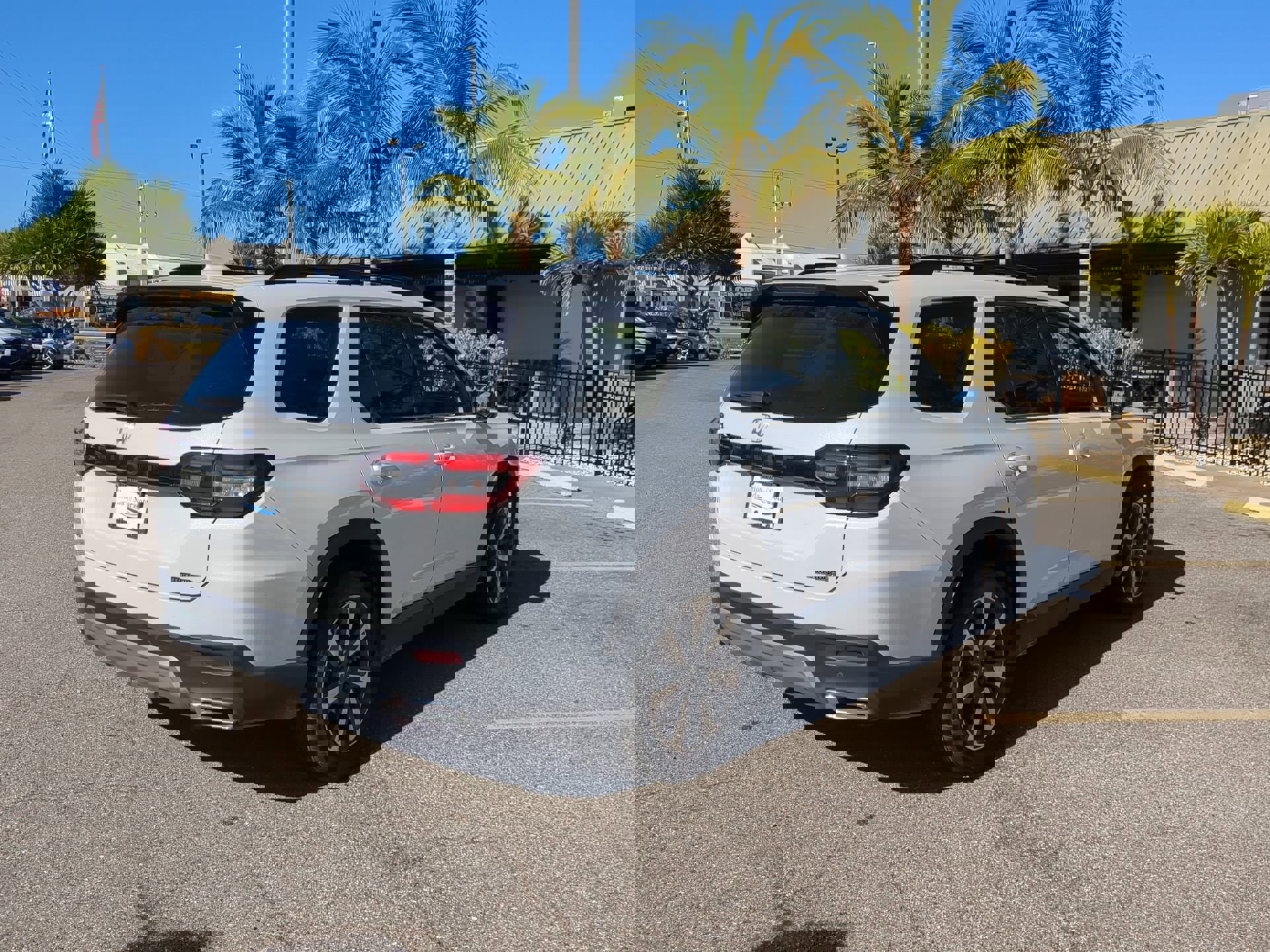 2023 Honda Pilot Touring photo 4