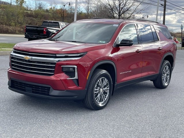 2026 Chevrolet Traverse photo 2