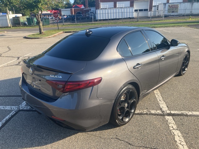 2022 Alfa Romeo Giulia Ti - VELOCE photo 5