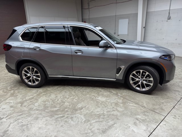 Certified Used 2024 Gray BMW xDrive40i image 6