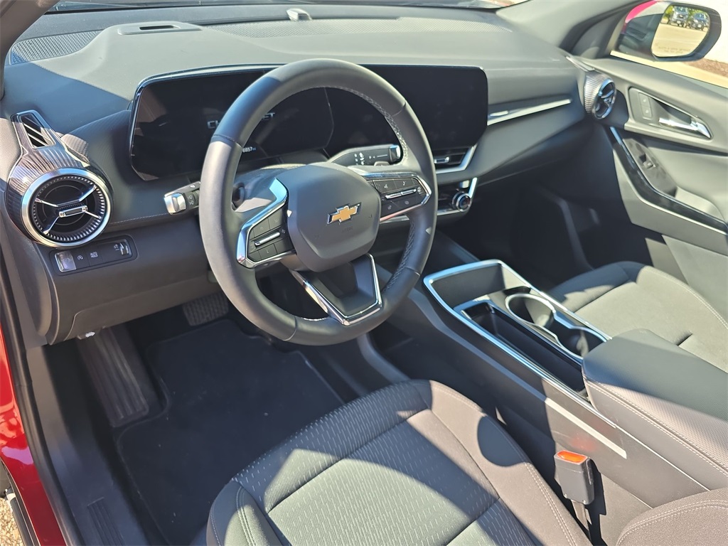 2025 Chevrolet Equinox LT photo 10