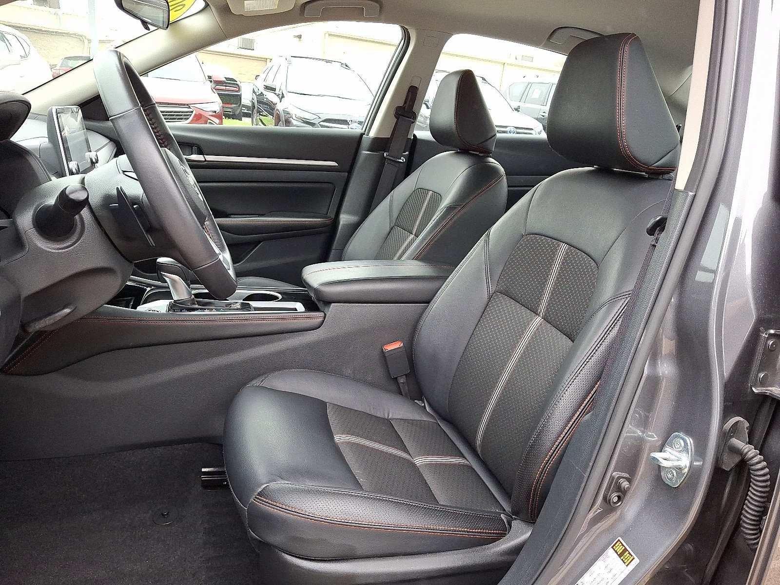 2024 Nissan Altima 2.5 SR photo 12