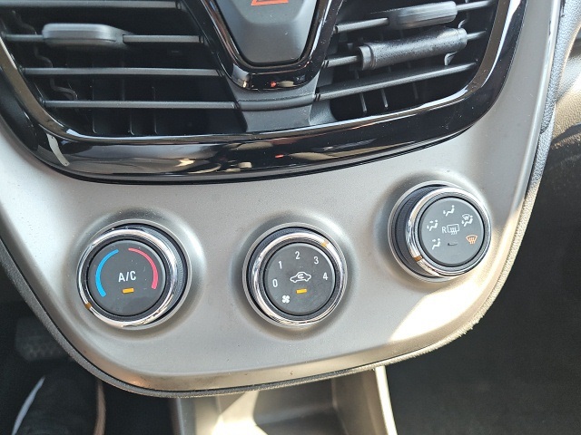 2022 Chevrolet Spark LS photo 17