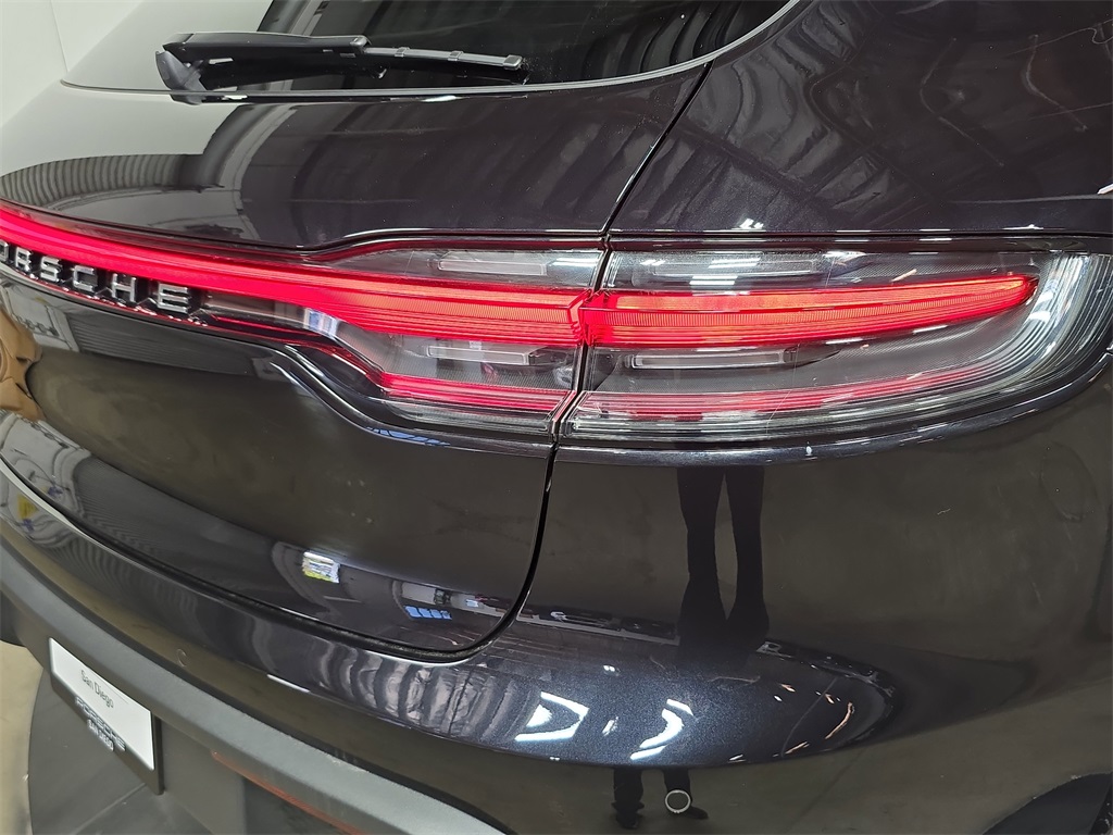 2026 Porsche Macan T photo 29