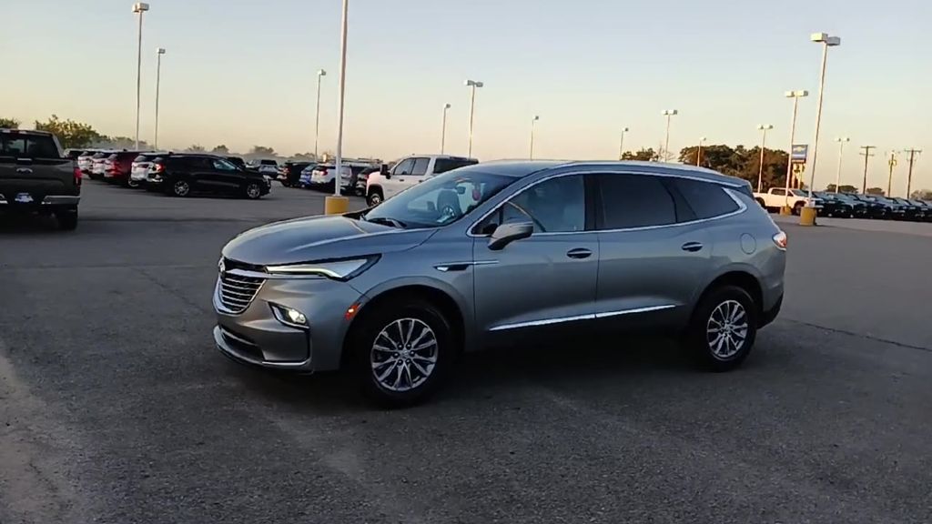 2024 Buick Enclave Premium photo 4
