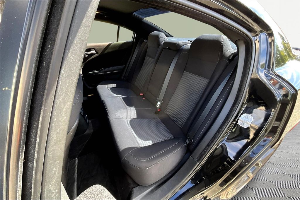 2019 Dodge Charger R/T photo 19