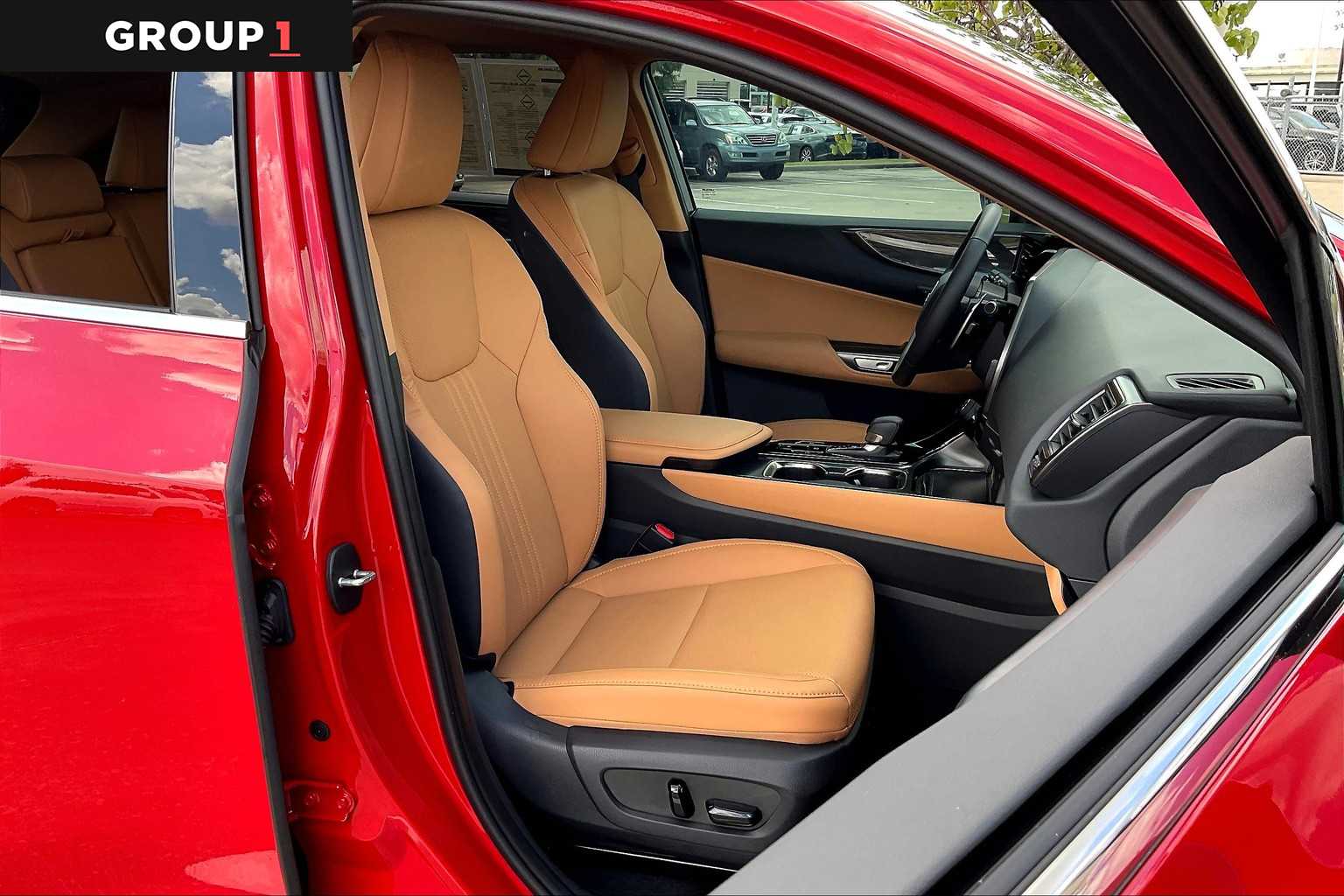 2025 Lexus NX Premium photo 7