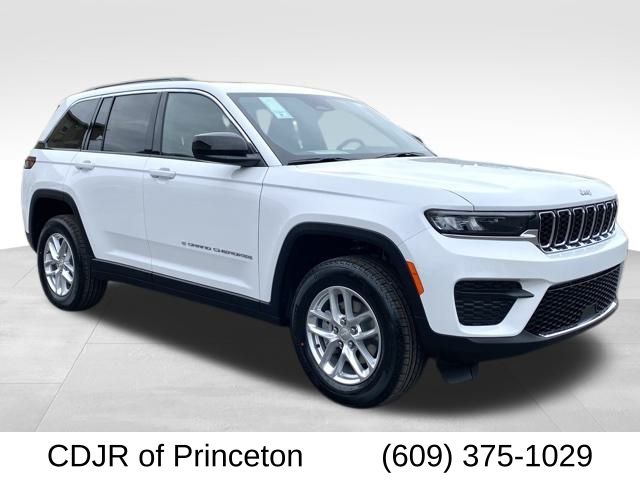 2025 Jeep Grand Cherokee Laredo's photo