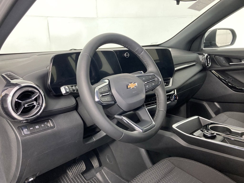 2026 Chevrolet Equinox LT photo 11