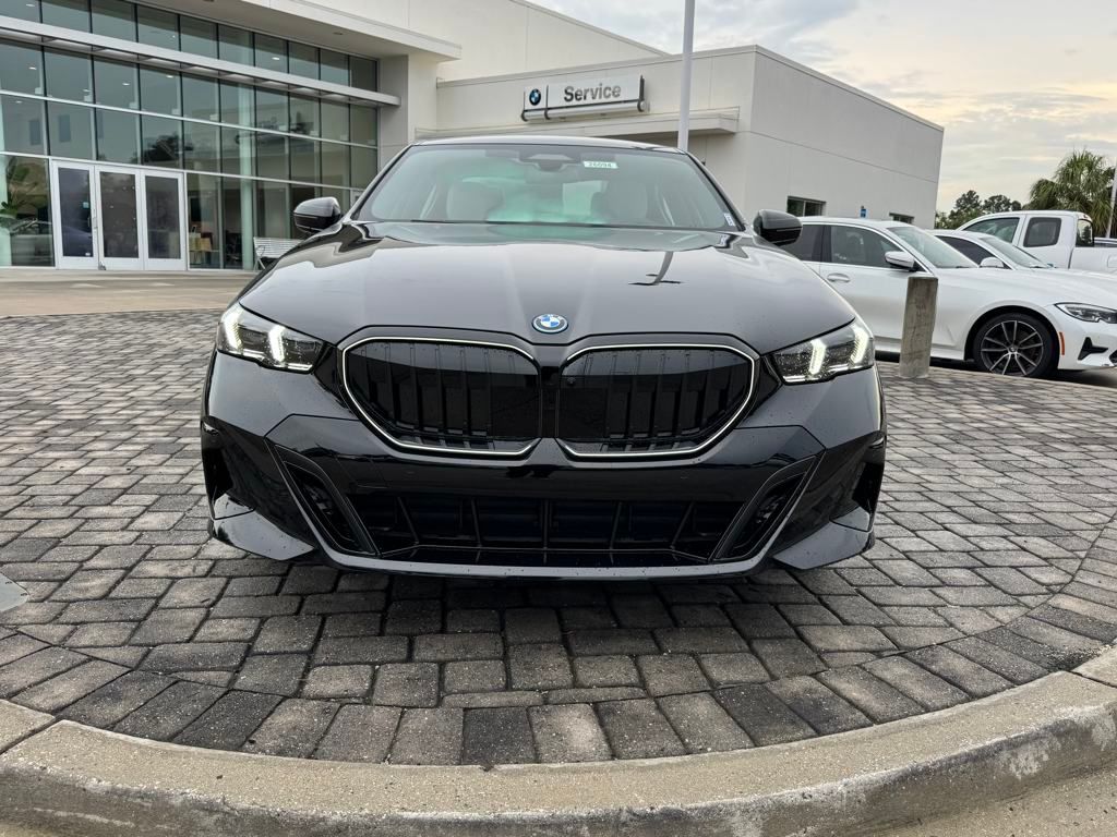 2026 Bmw 550e xDrive photo 5