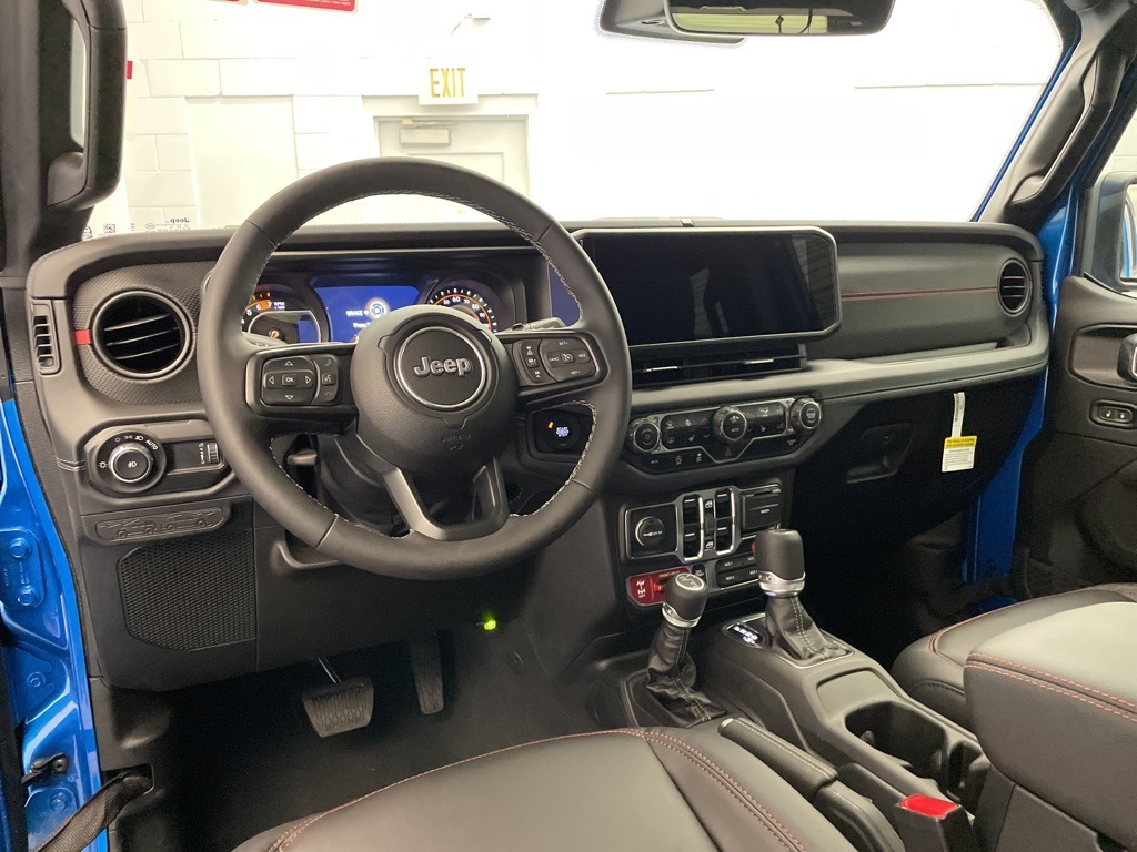 2025 Jeep Wrangler Rubicon photo 8