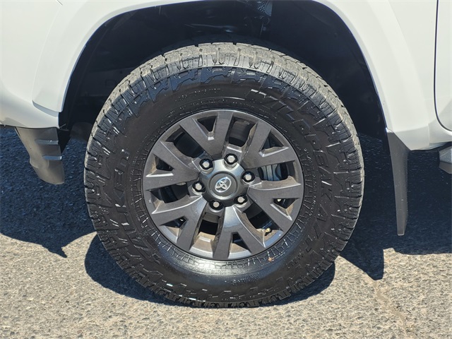 2022 Toyota Tacoma SR5 V6 photo 11