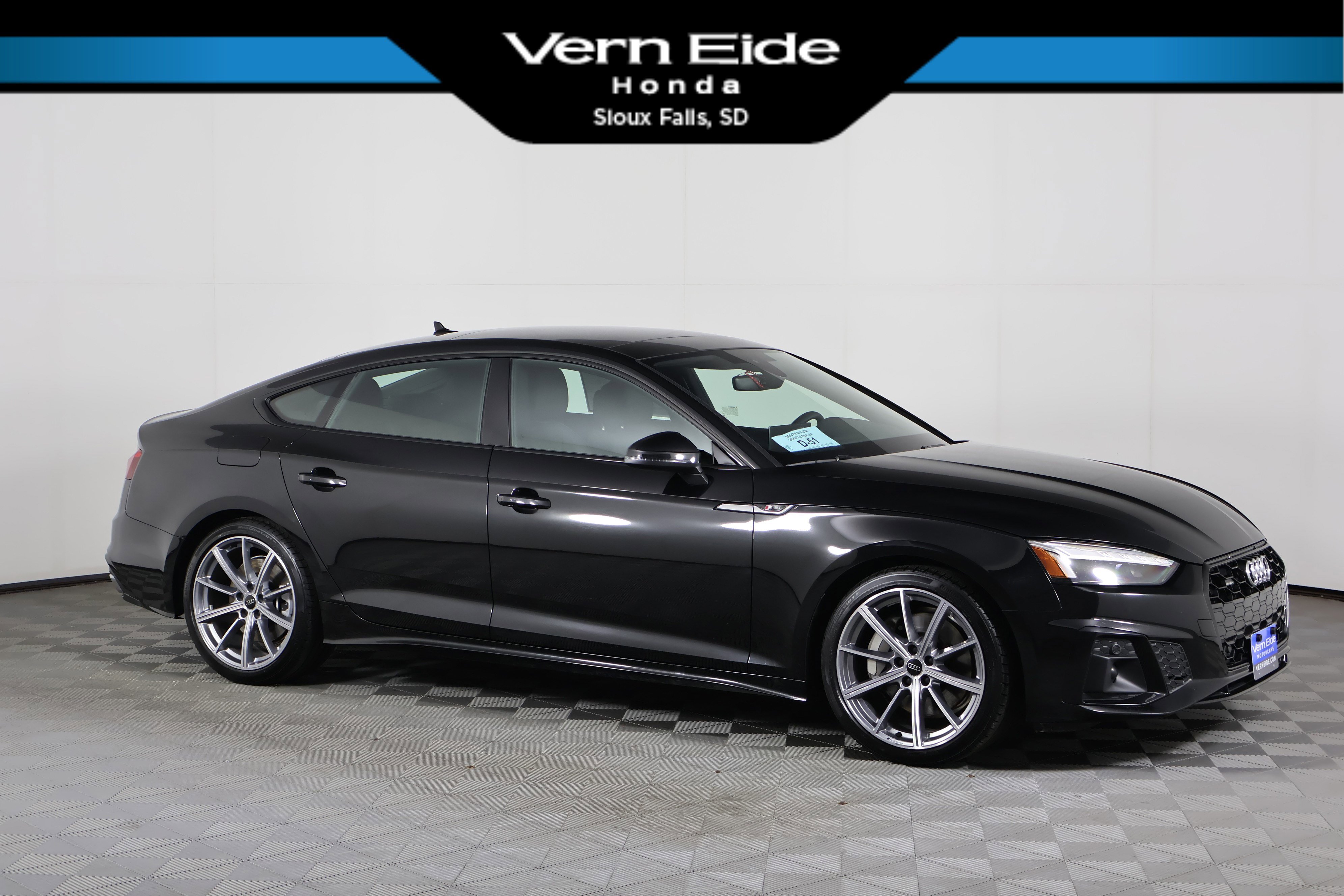 2025 Audi A5 Sportback Premium's photo