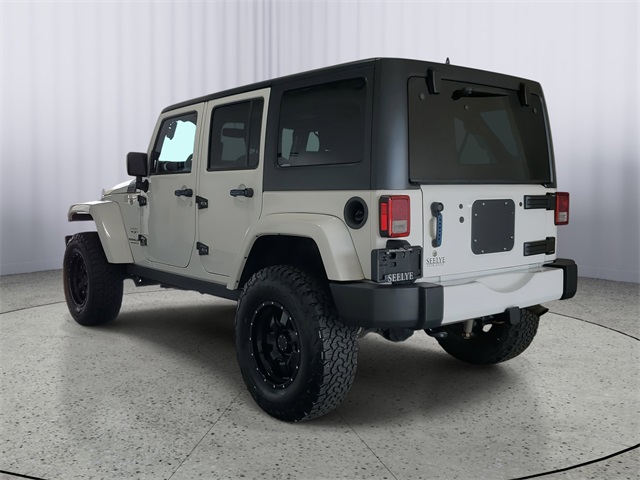 2016 Jeep Wrangler Unlimited Sahara photo 4