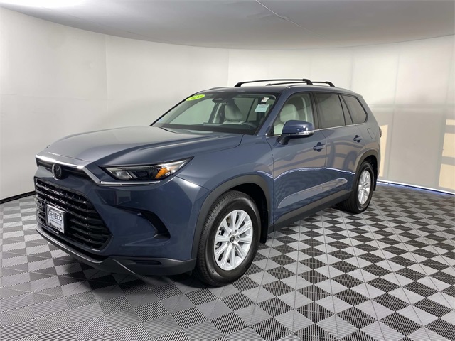 2024 Toyota Highlander Hybrid XLE photo 3