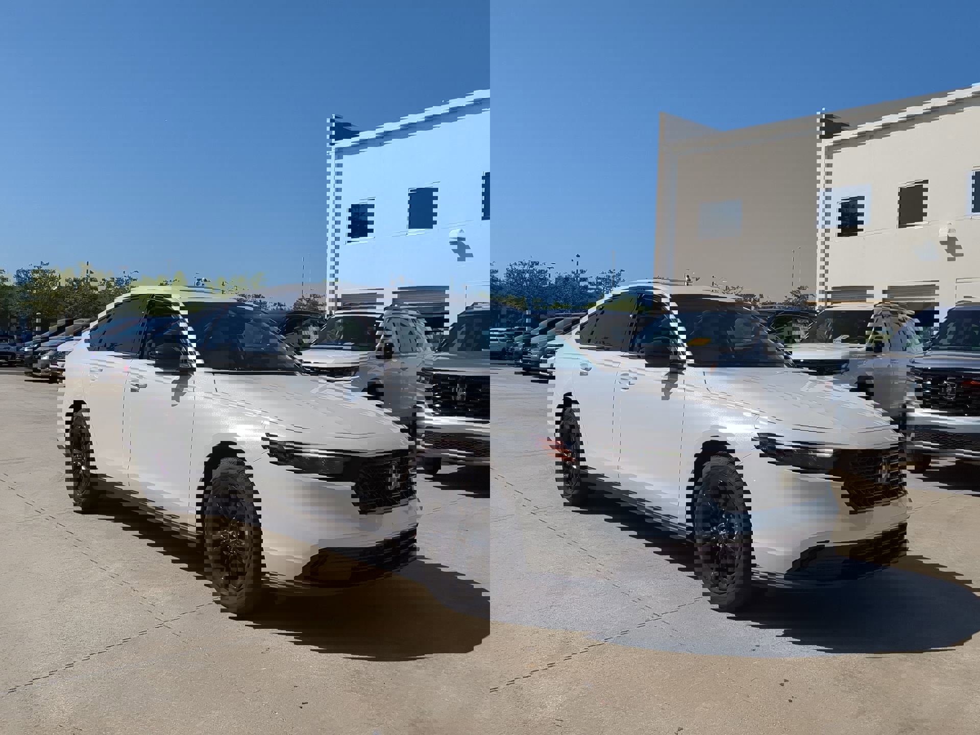 2025 Honda Accord SE photo 2