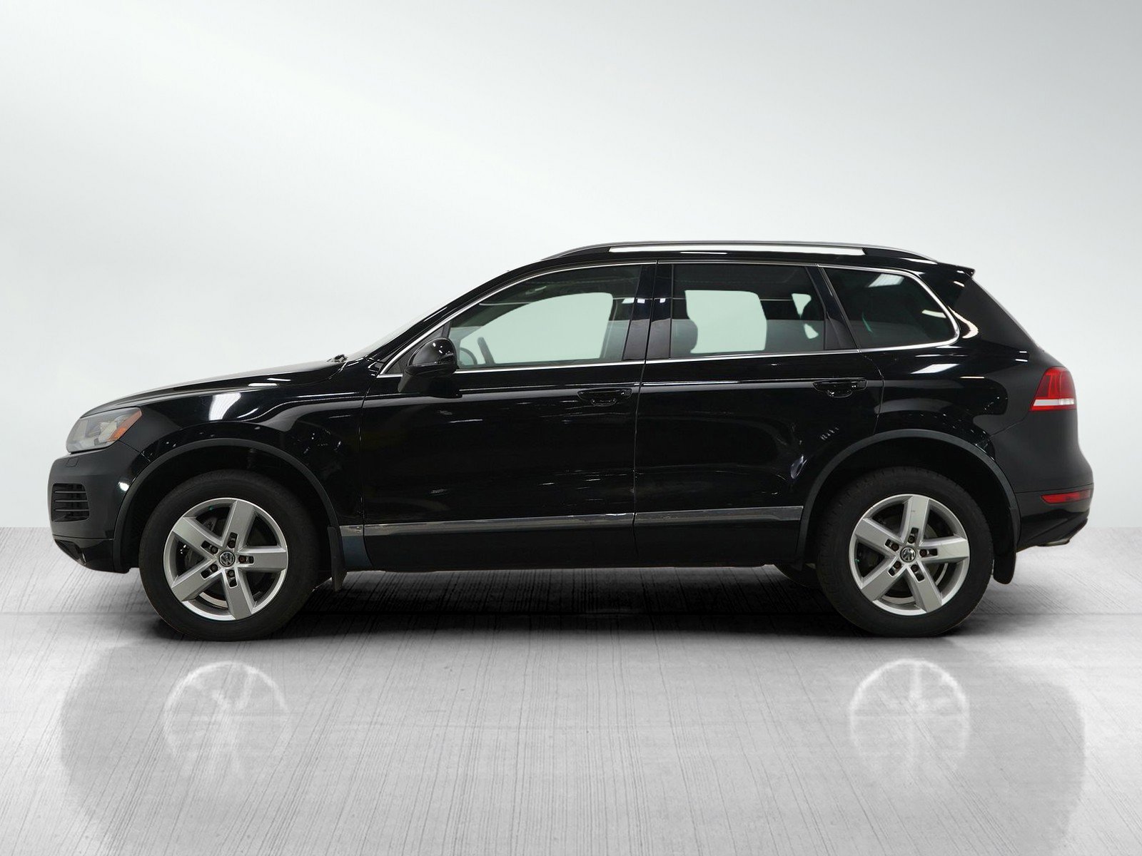 Used 2012 Volkswagen Touareg Lux with VIN WVGEK9BP3CD007208 for sale in Wayzata, Minnesota