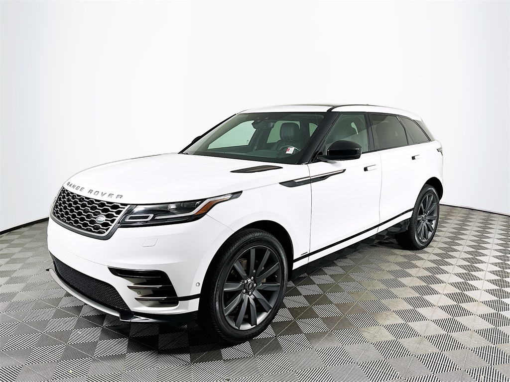 Used 2018 Fuji White Land Rover SE R-Dynamic image 1